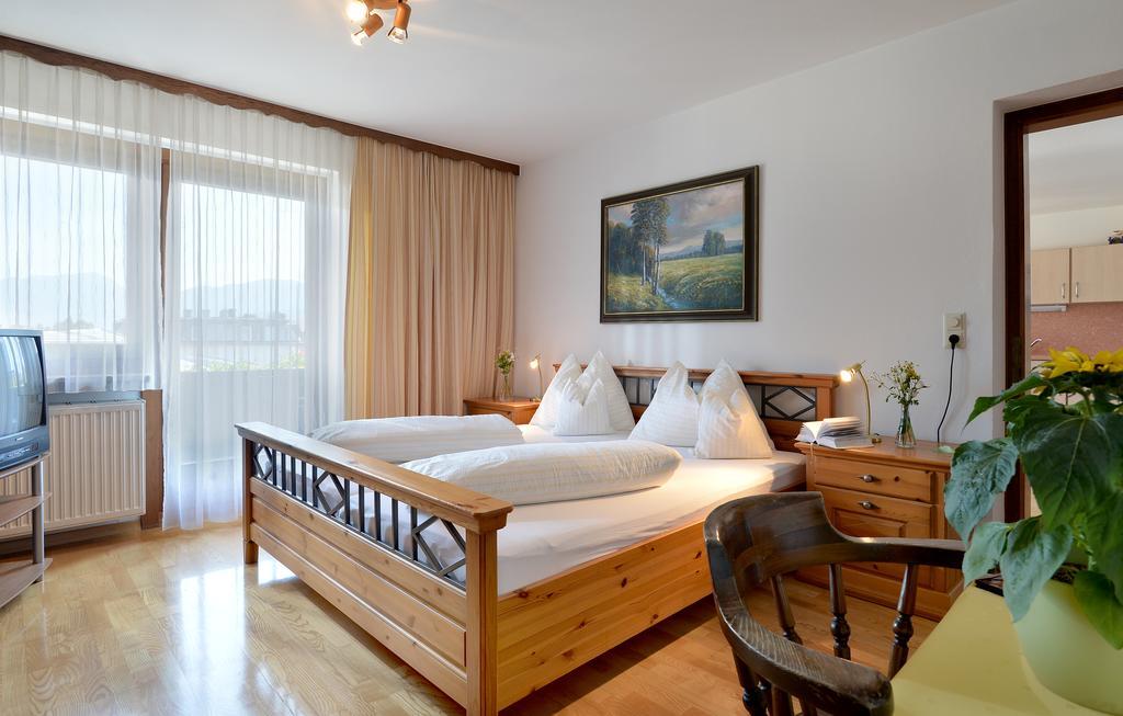 Hotel Theresia Garni St. Johann in Tirol Chambre photo