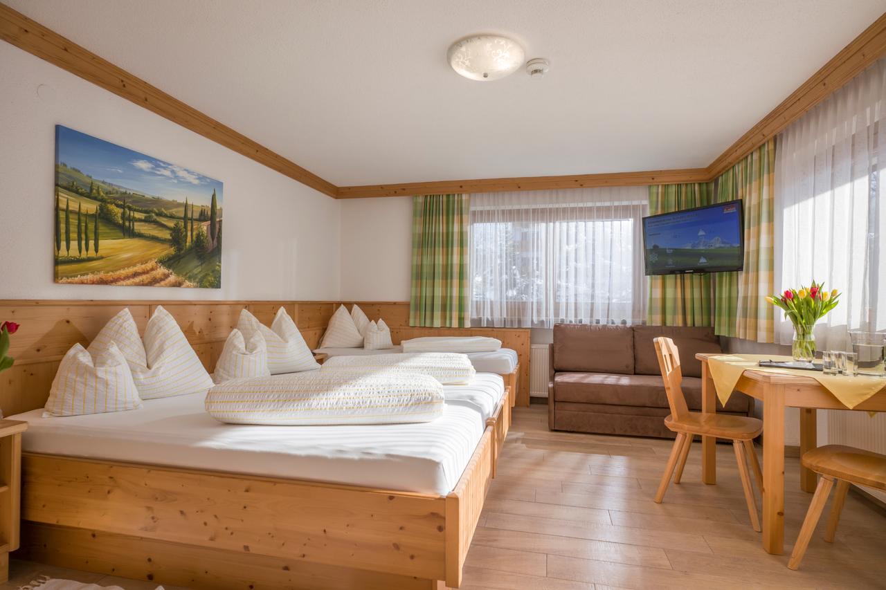 Hotel Theresia Garni St. Johann in Tirol Extérieur photo